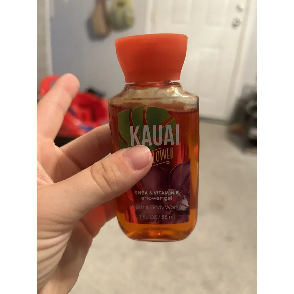 Bath Body‎ Works KAUAI LEI FLOWER Shower Gel, 3 fl. oz RARE Travel Size